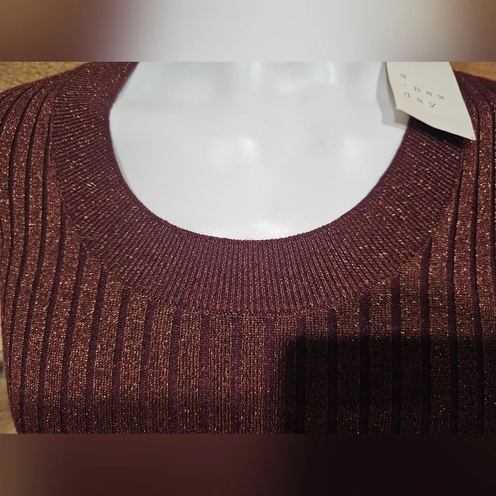 NWT Size Small‎ Brown Shimmery Sweater